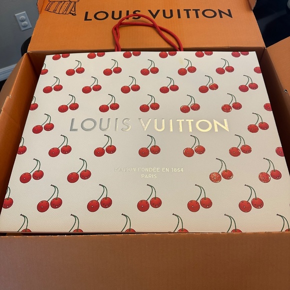 Louis Vuitton X Takashi Murakami Neverfull w/ Wallet Cherry 2025 M13263 - NEW - Picture 12 of 12